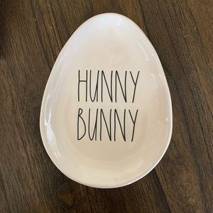 Rae Dunn HUNNY BUNNY Dish